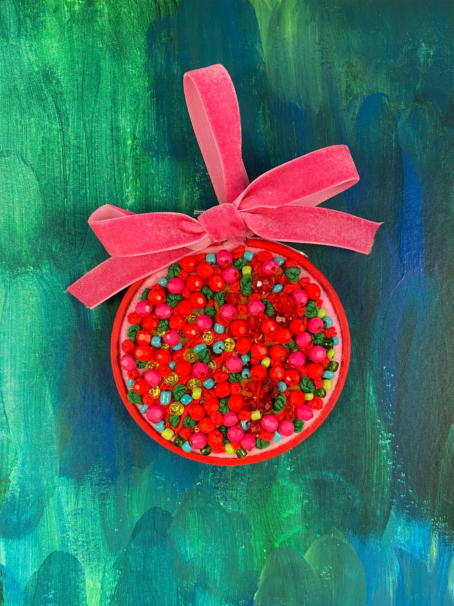 Wondermakers Holiday Hoop No. 320