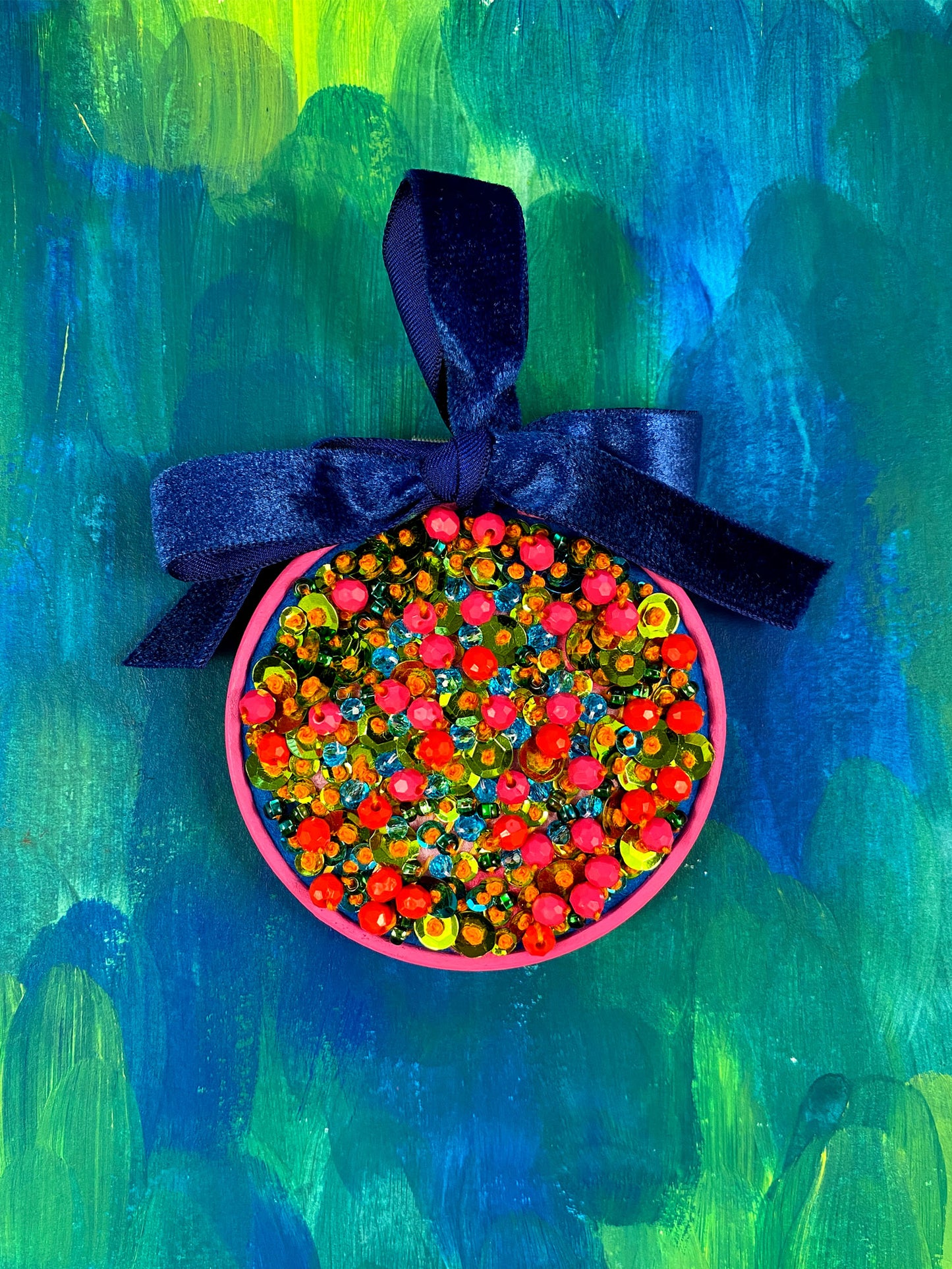 Wondermakers Holiday Hoop No. 340