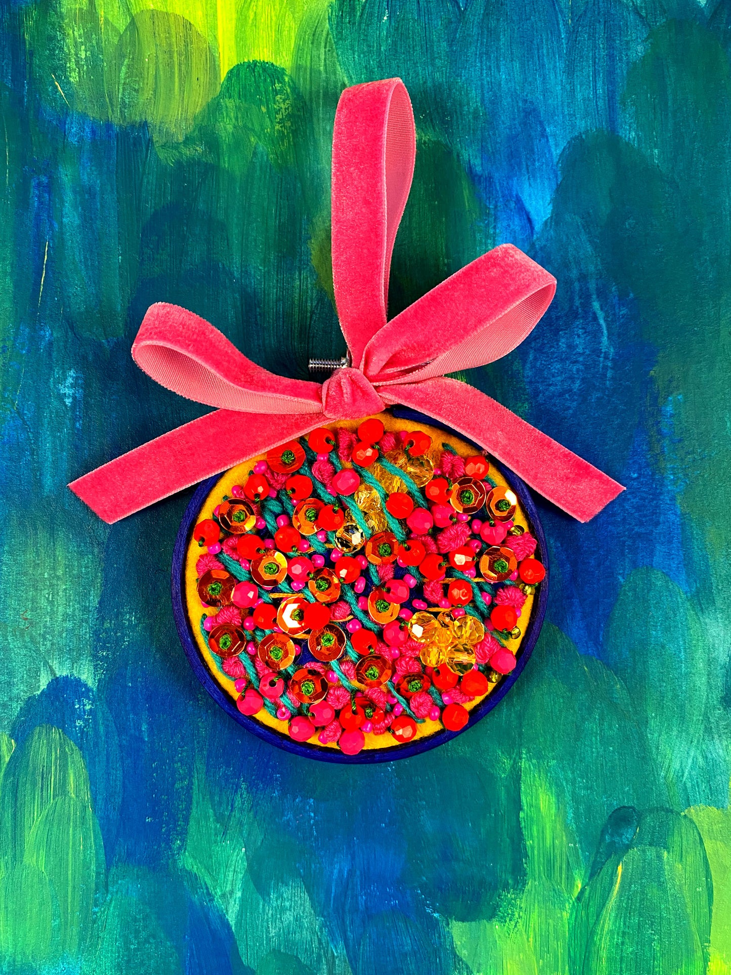 Wondermakers Holiday Hoop No. 343